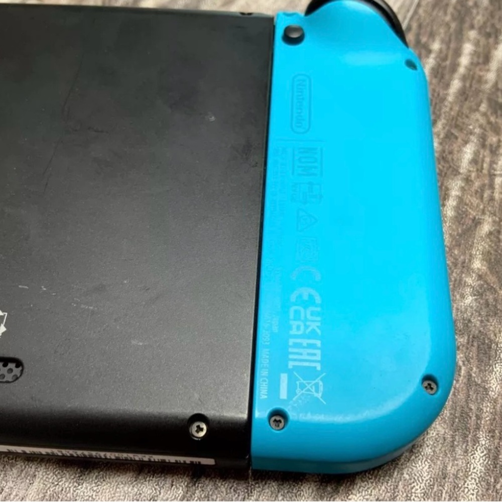 Nintendo Switch - Picture 3 of 7